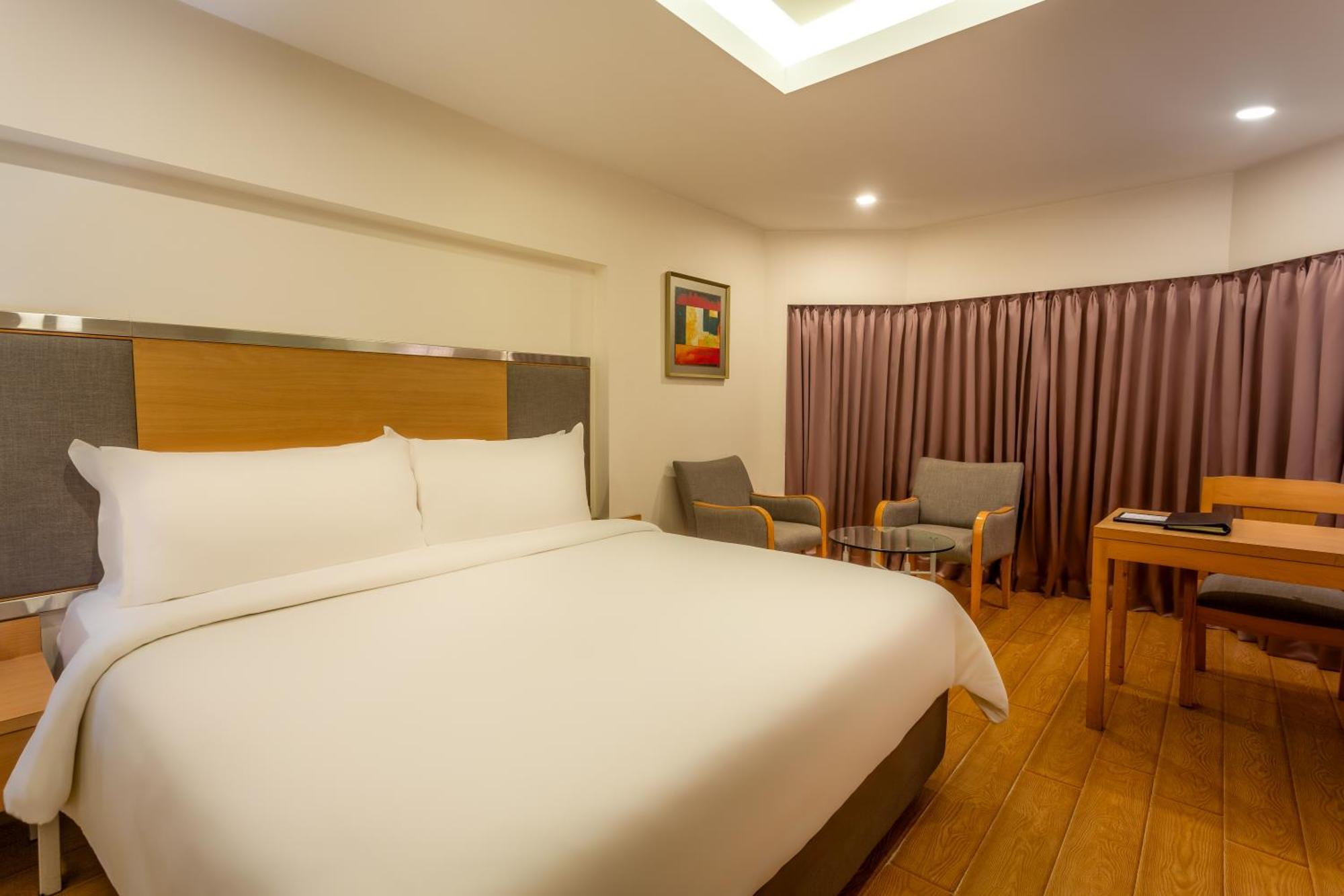 The Residency, Chennai Hotel Buitenkant foto