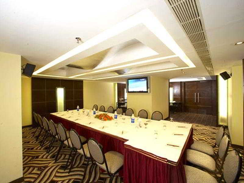 The Residency, Chennai Hotel Buitenkant foto